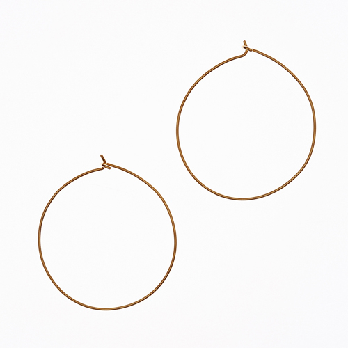 Gold hoop earring(L)