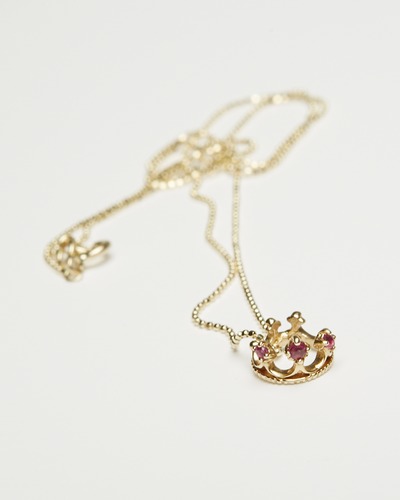 Ruby crown necklace