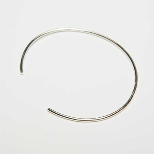 Wire open silver bangle
